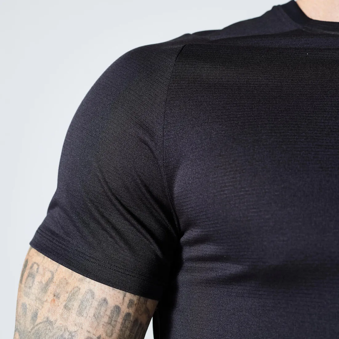 Men's Fitness Breathable Odour Control Regular-Fit Crew Neck T-Shirt - Black